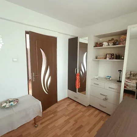 Apartament Iva * スリナ
